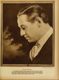 Elliott Dexter